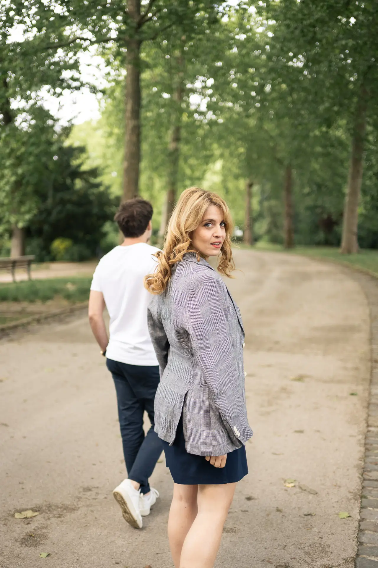 seance-engagement-mariage-intime-lille-studio-aurae-documenter-evenement-4