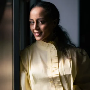 Portrait-femme-studio- Aurae-lille